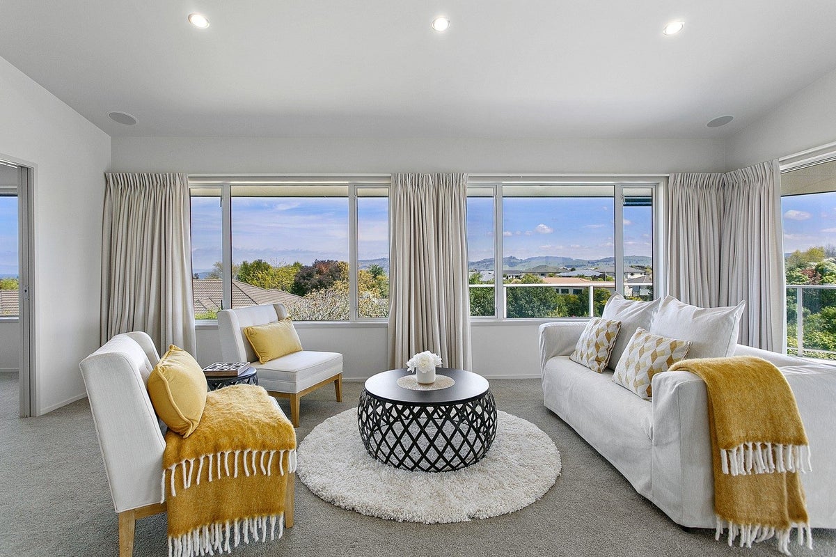 19 Magnolia Rise, Waipahihi, Taupo - Carousel 2