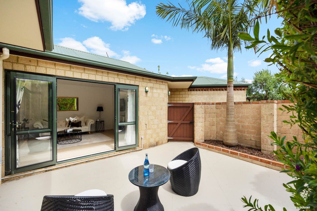 6/52 Taharoto Road, Takapuna, Auckland - Carousel 2