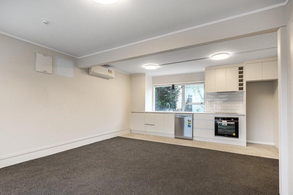26 Callis Avenue, Opaheke, Papakura - Carousel 1