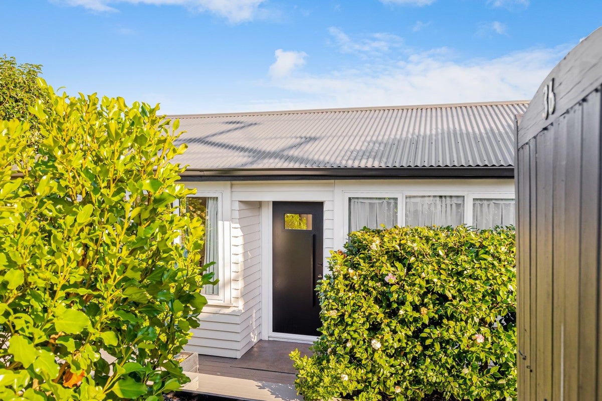 36 Waipa Street, Birkenhead, Auckland - Carousel 2