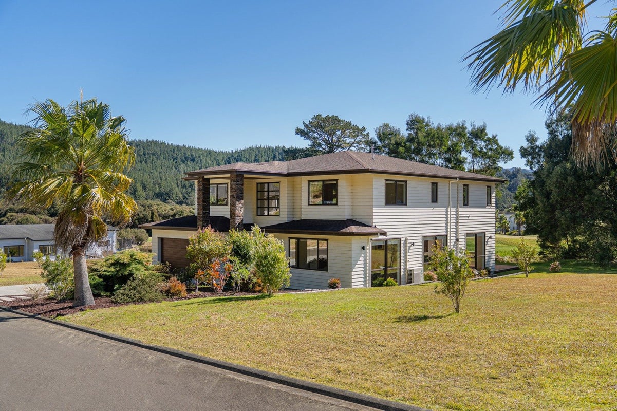 70 Pinehurst Drive, Pauanui - Carousel 31