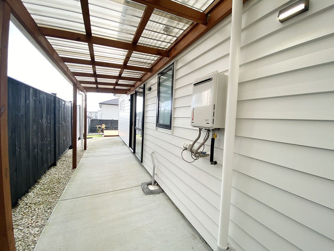 13 Hermes Road, Flat Bush, Auckland - Carousel 15