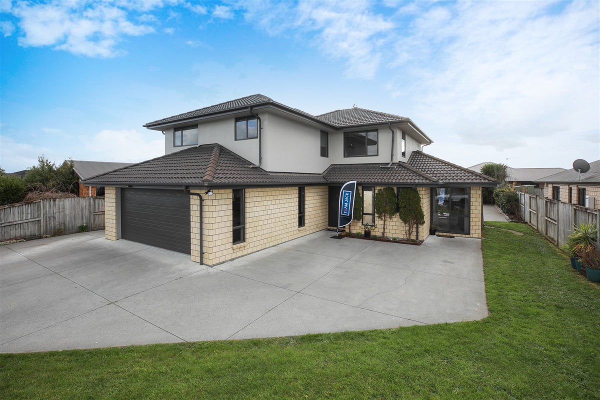 6 Whistler Close, Rototuna North, Hamilton - Carousel 2