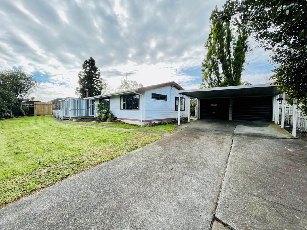6 Chantal Place, Red Hill, Papakura - Carousel 1