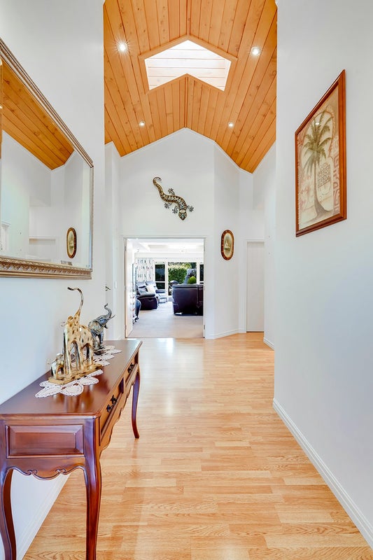 3 Raungawari Drive, Huntington, Hamilton - Carousel 2
