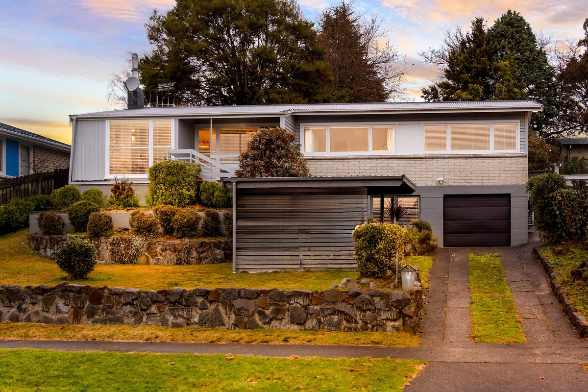29 Tawa Street, Hilltop, Taupo - Carousel 1