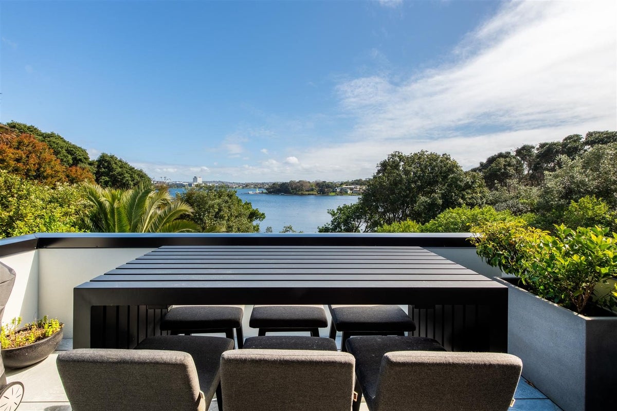 314C Hurstmere Road, Takapuna, Auckland - Carousel 1