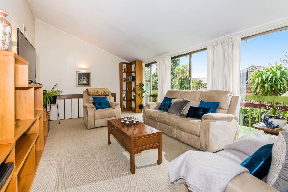 59 Penzance Road, Mairangi Bay, Auckland - Carousel 2
