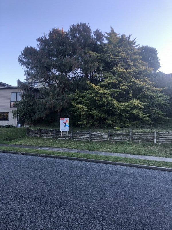 10 Seagull Place, Whitby, Porirua - Carousel 1