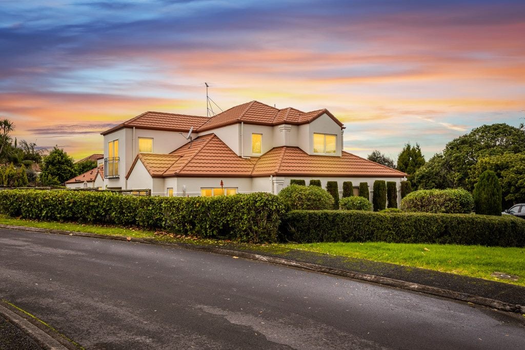 2 Chettle Court, New Lynn, Auckland - Carousel 1