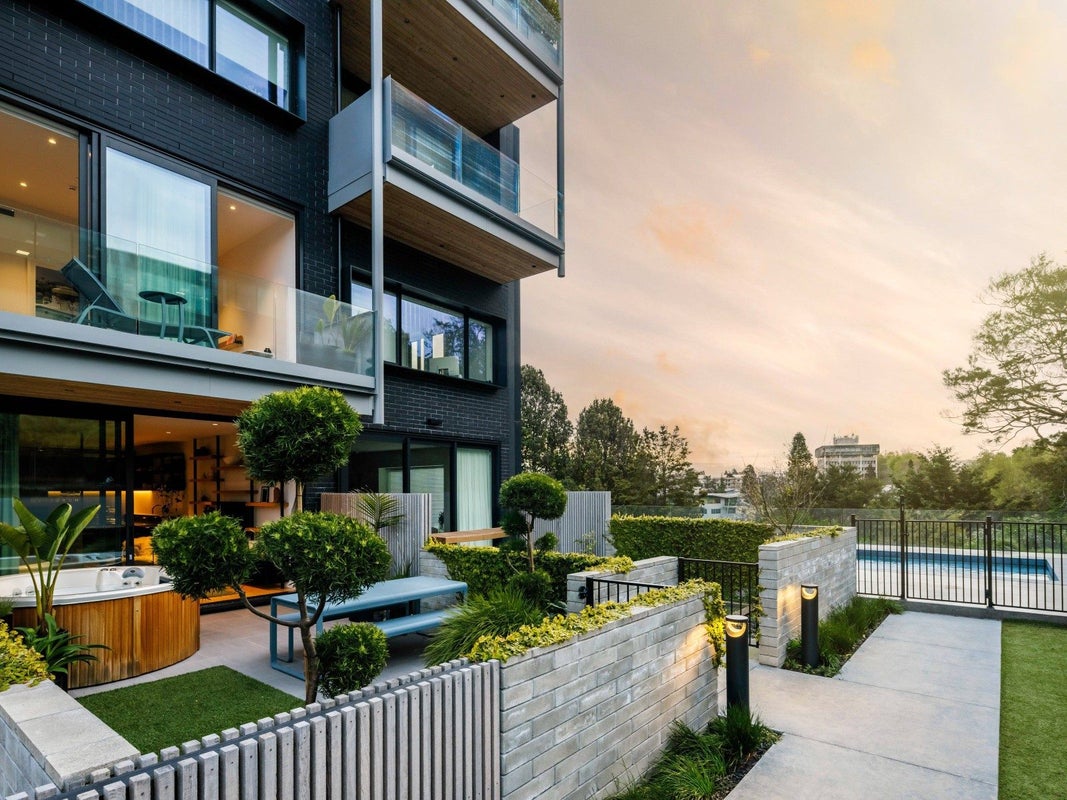 102/1 Clyde Street, Hamilton East, Hamilton - Carousel 1