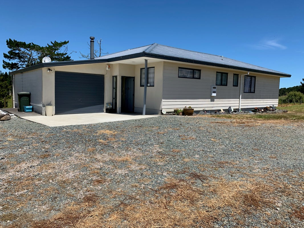 64 Ovens Road, Matakohe - Carousel 1
