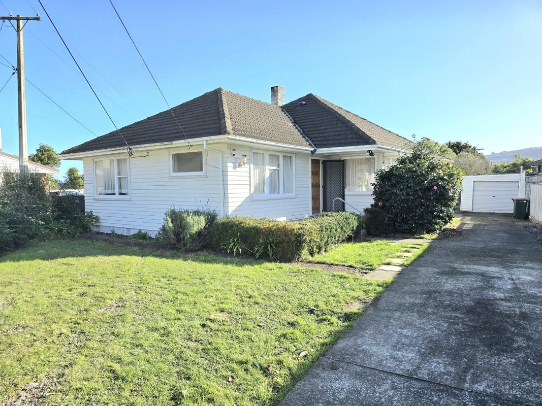 7 Boothby Grove, Fairfield, Lower Hutt - Carousel 1