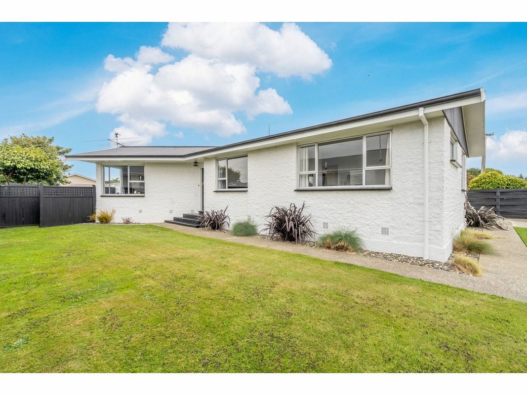 22 Bruce Street, Waikiwi, Invercargill - Carousel 1