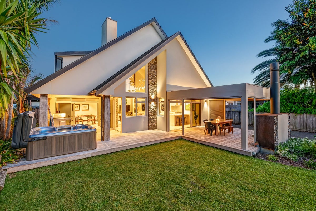 15 Manly Park Avenue, Manly, Whangaparaoa - Carousel 1