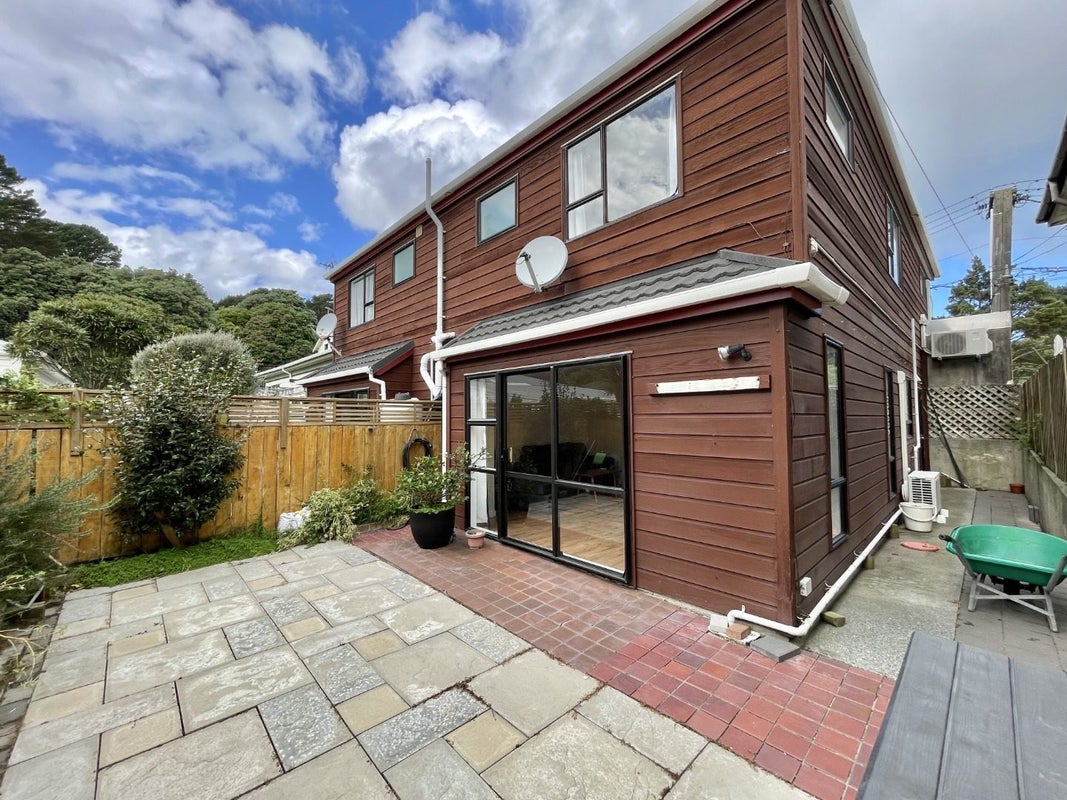 1/2 Lavaud Street, Berhampore, Wellington - Carousel 1