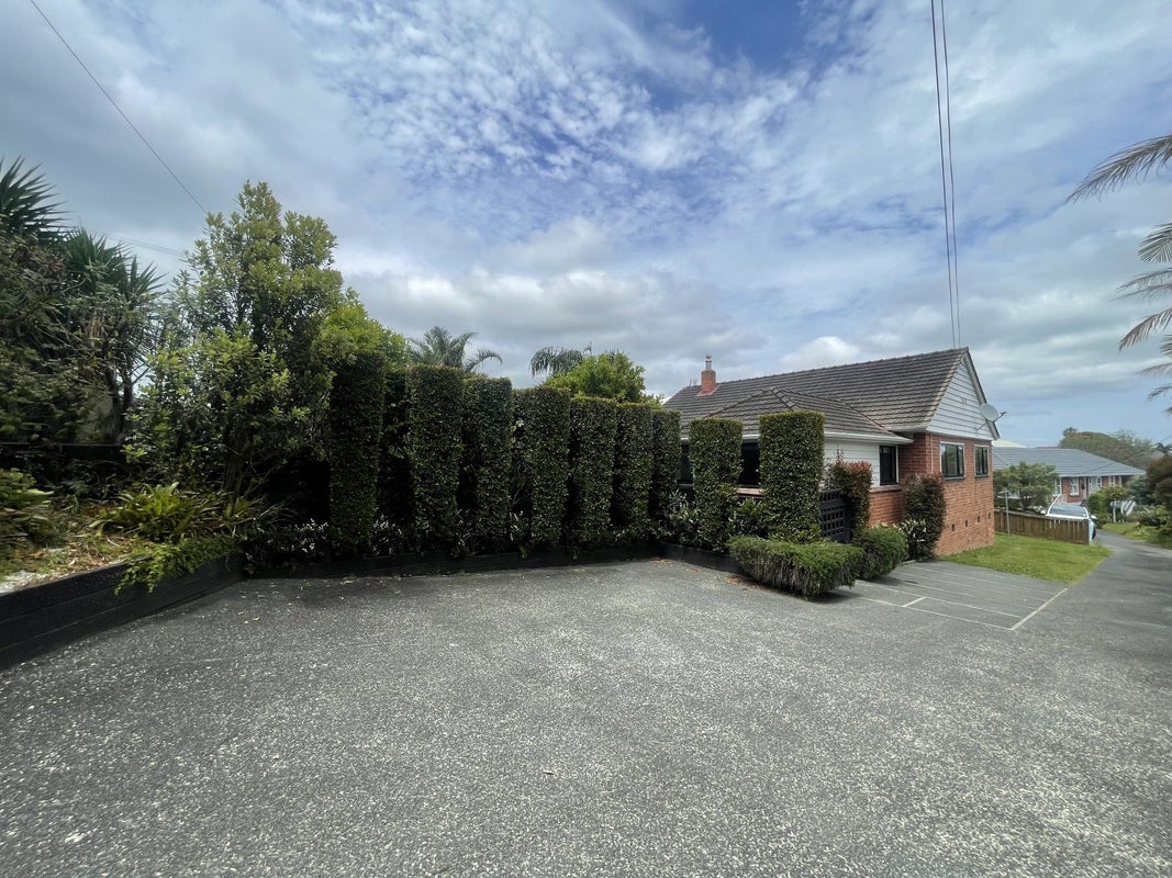 261 Lake Road, Belmont, Auckland - Carousel 2