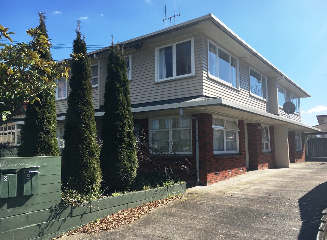 1/5 Te Aroha Street, Hamilton East, Hamilton - Carousel 1