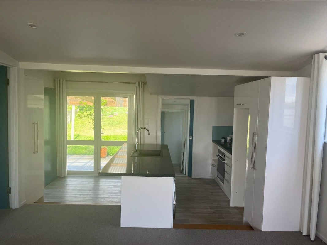 92 Marine Parade, Otaki Beach, Otaki - Carousel 2