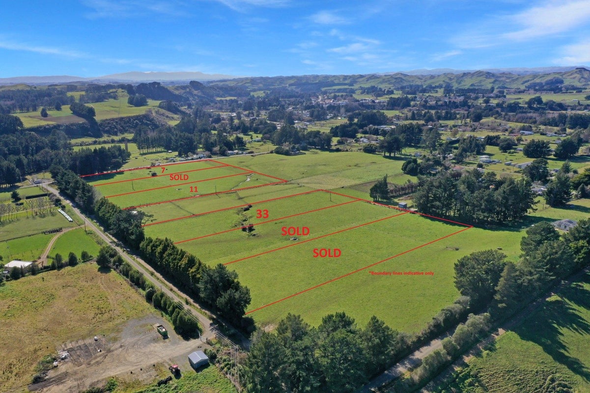 33 Marchant Street, Eketahuna - Carousel 1