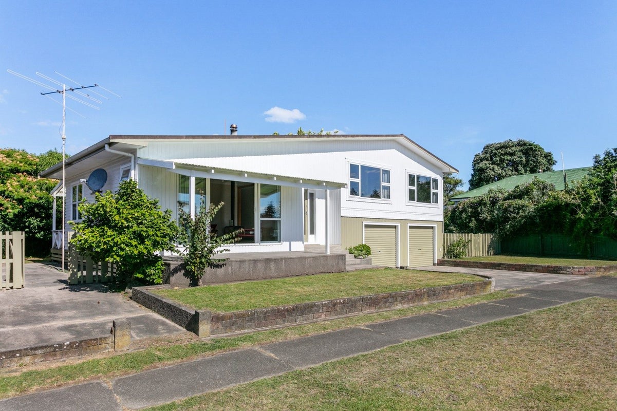 4 Roberts Road, Awapuni, Gisborne - Carousel 2
