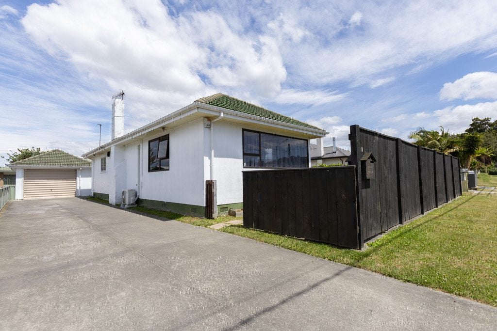 5 Devon Street, Taradale, Napier - Carousel 15