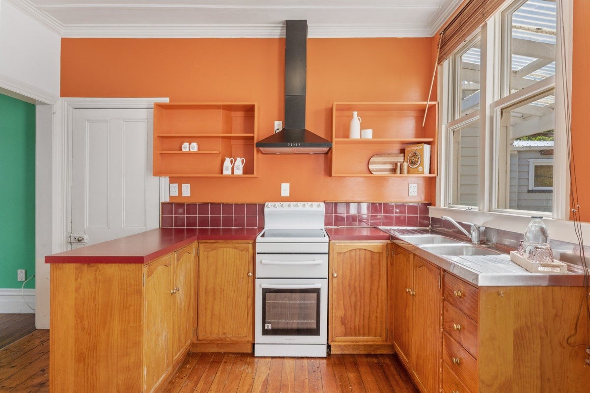 17 Ventnor Street, Mornington, Dunedin - Carousel 2