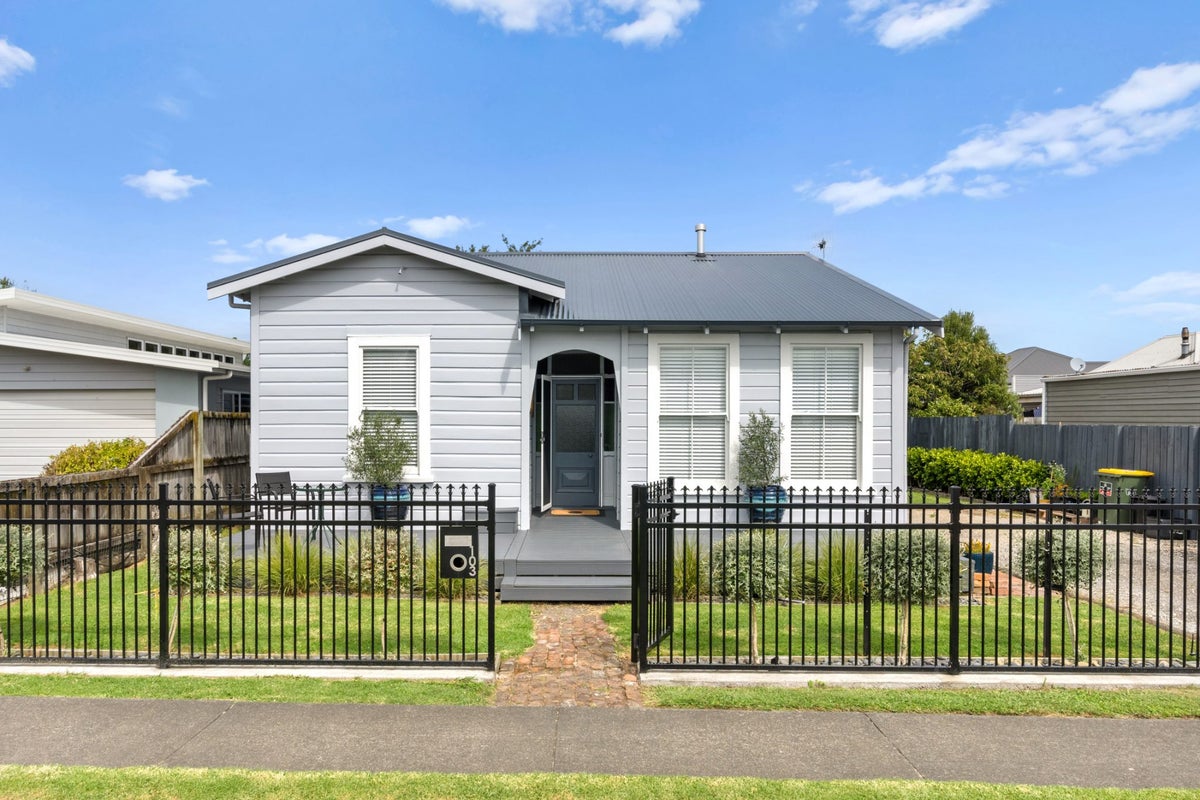 103 Hall Street, Whataupoko, Gisborne - Carousel 1