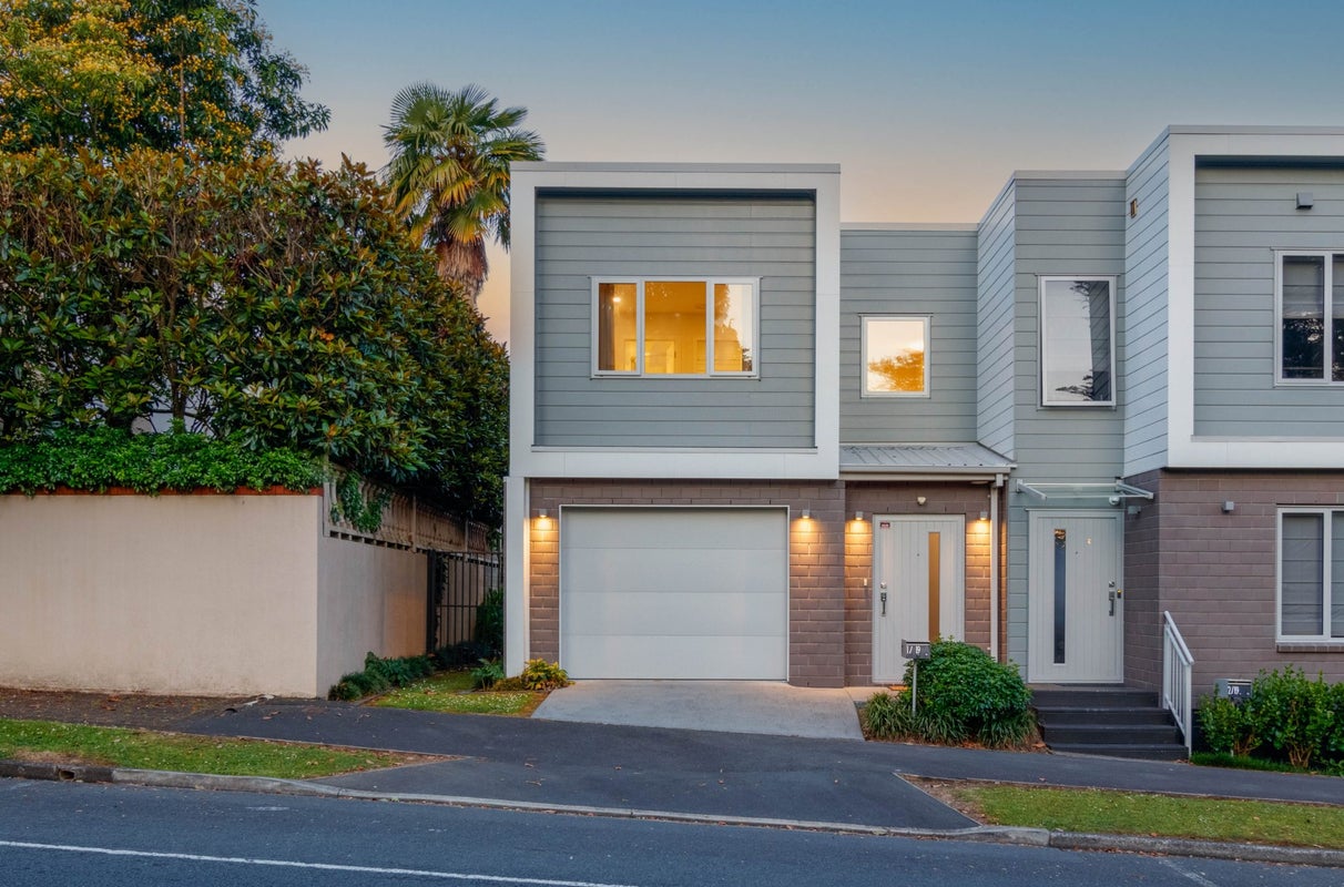 1/19 Ruakiwi Road, Hamilton Lake, Hamilton - Carousel 2
