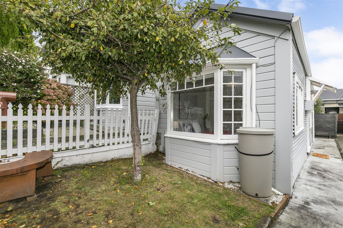 96 Elizabeth Street, Mount Victoria, Wellington - Carousel 2