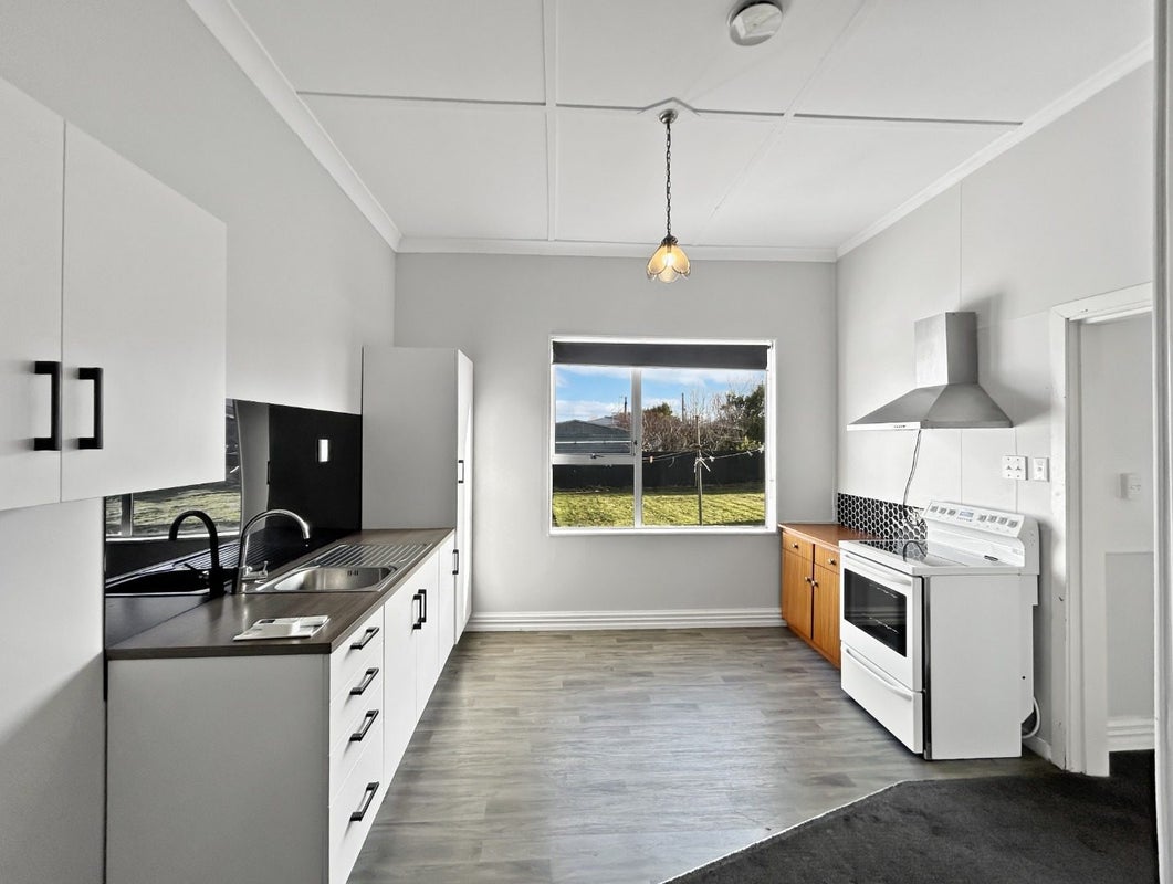 40 Drury Lane, Grasmere, Invercargill - Carousel 2