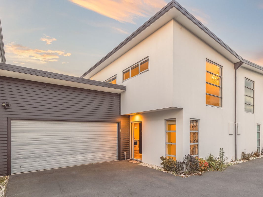 25B Champion Street, Edgeware, Christchurch - Carousel 1