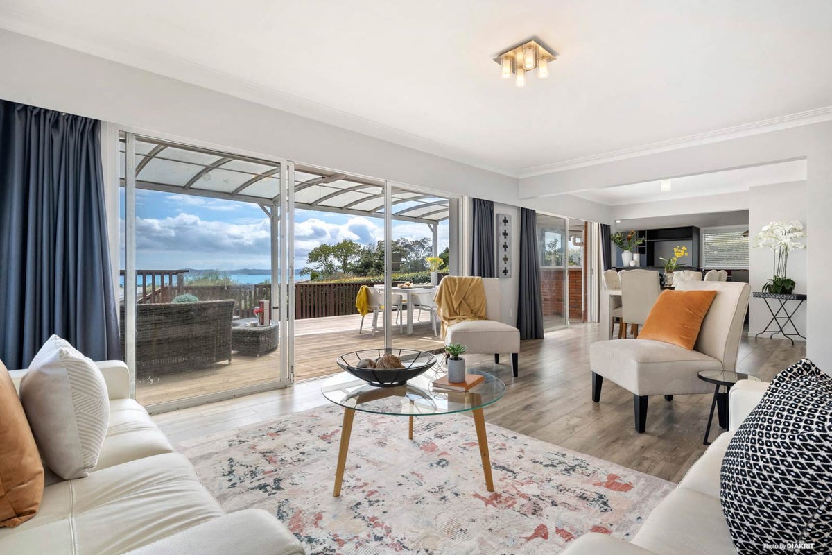 5 Karaka Road, Beachlands, Auckland - Carousel 2