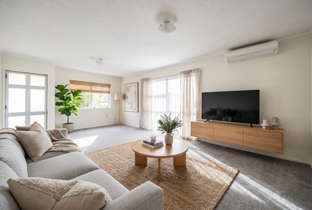 1/13 Mongorry Place, Waikowhai, Auckland - Carousel 2