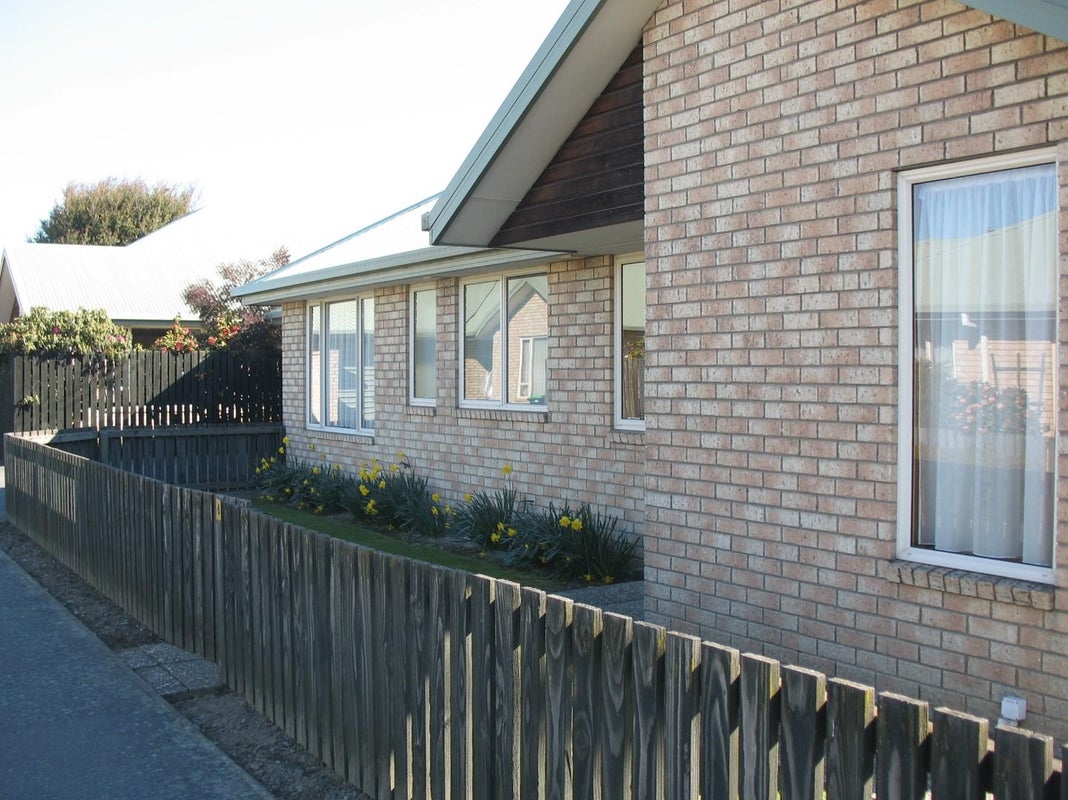 4/139 Yaldhurst Road, Sockburn, Christchurch - Carousel 1
