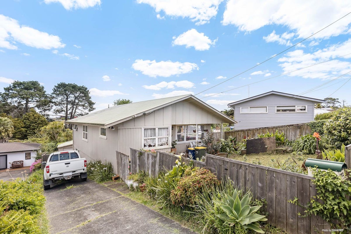 292 Sunset Road, Windsor Park, Auckland - Carousel 2