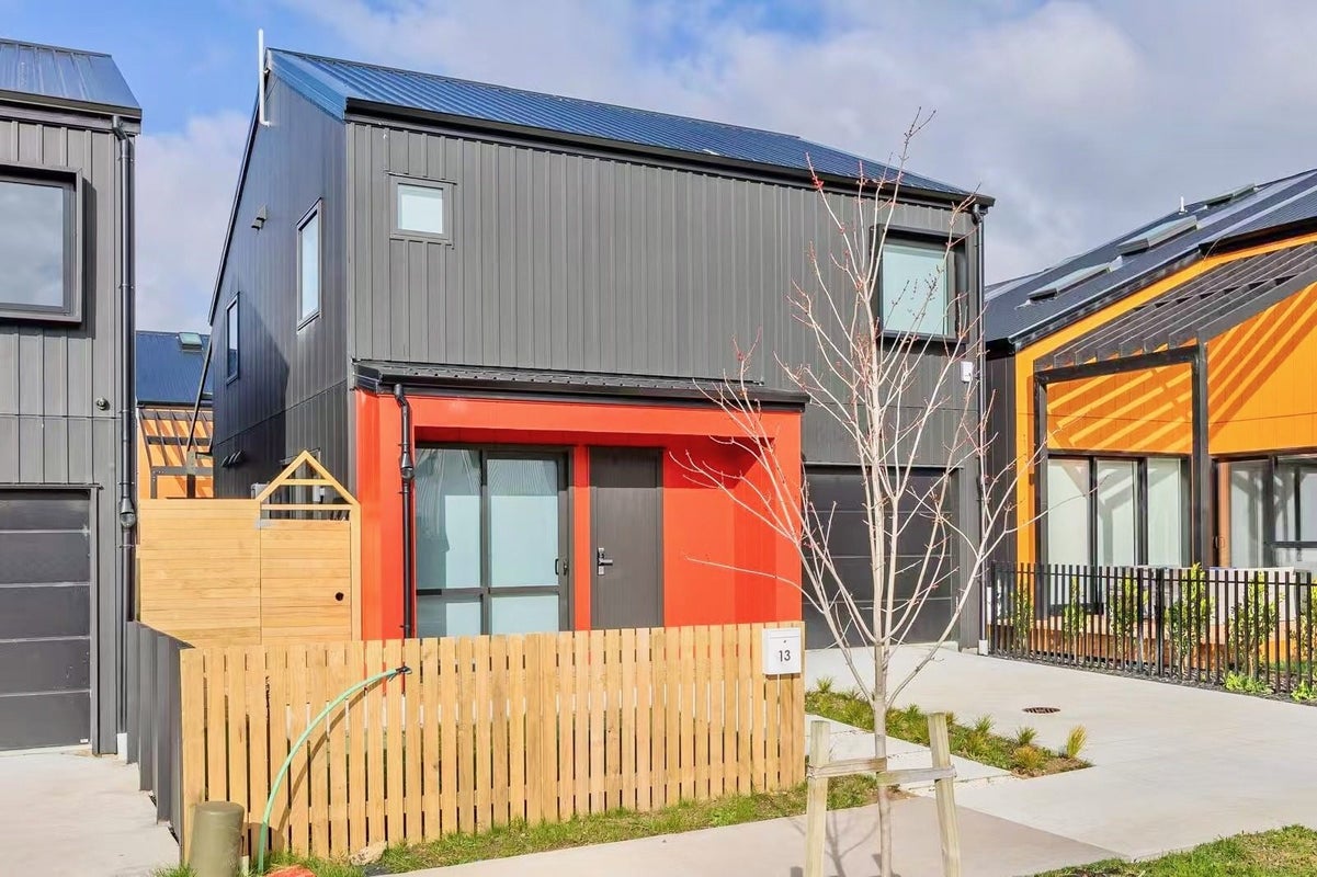 13 Murray Grey Lane, Karaka, Papakura - Carousel 17