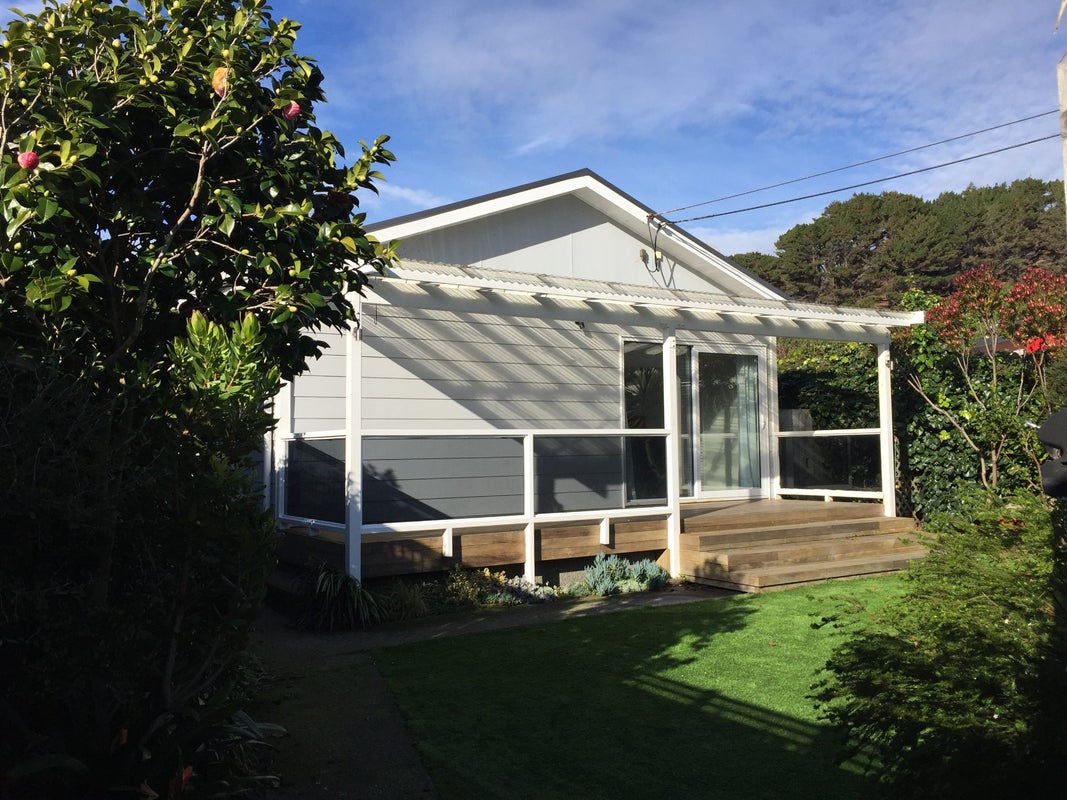 19A Mantell Street, Seatoun, Wellington - Carousel 1