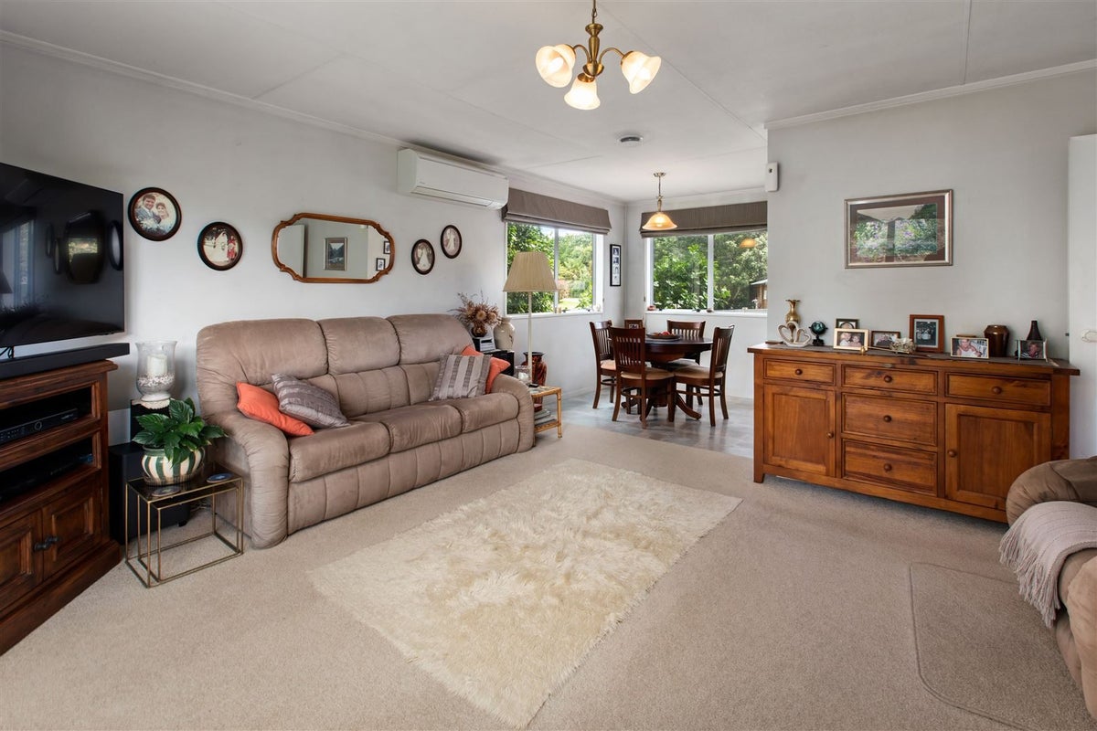 2 Adela Stewart Drive, Athenree, Katikati - Carousel 2