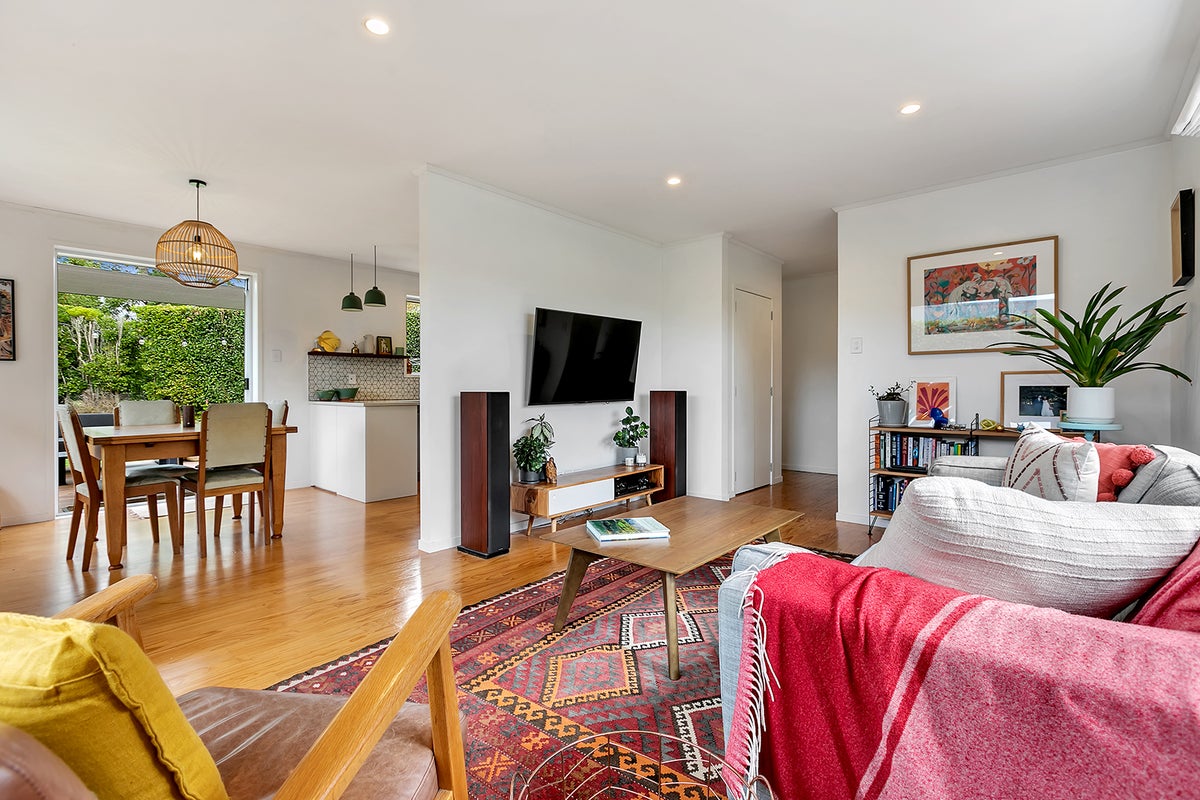 293 Beach Haven Road, Birkdale, Auckland - Carousel 2