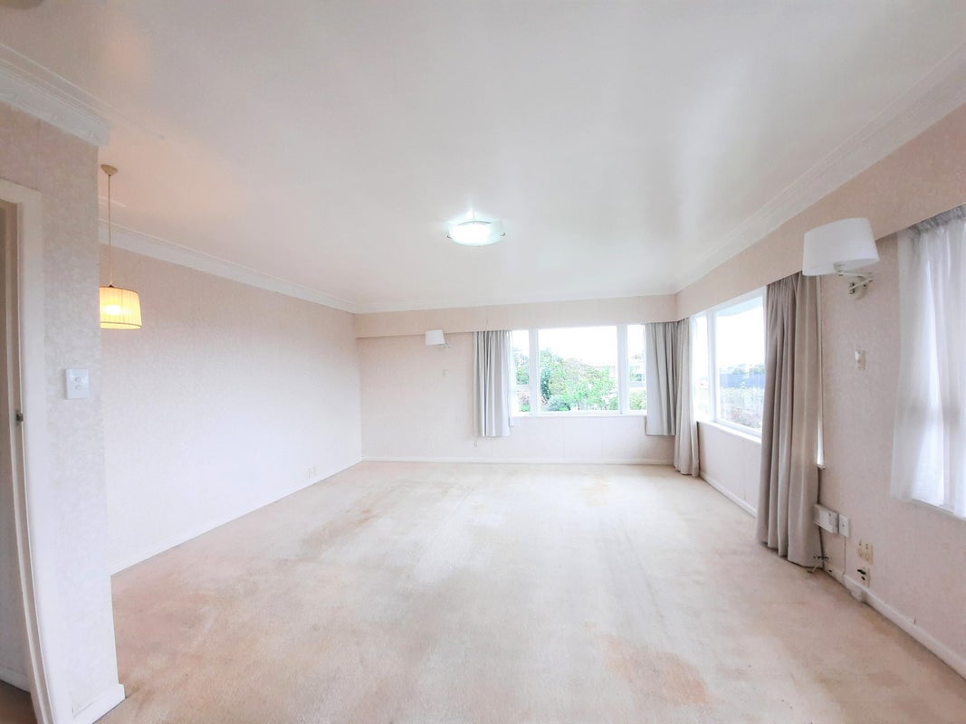 27 The Crest, Sunnyhills, Auckland - Carousel 2