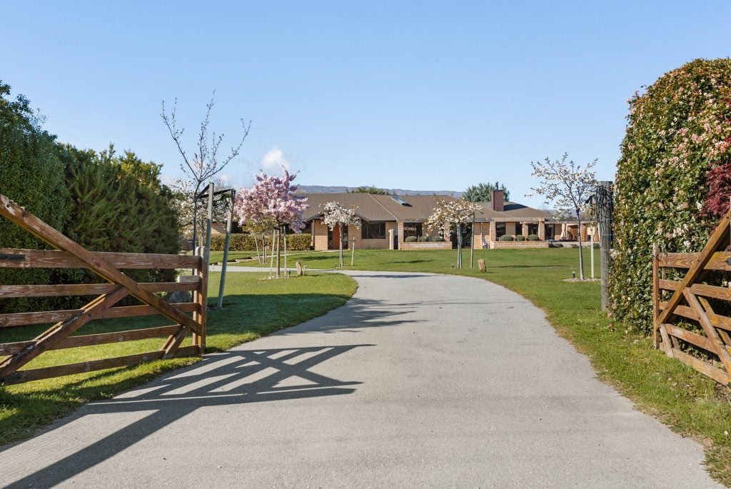 401 Aubrey Road, Wanaka - Carousel 1