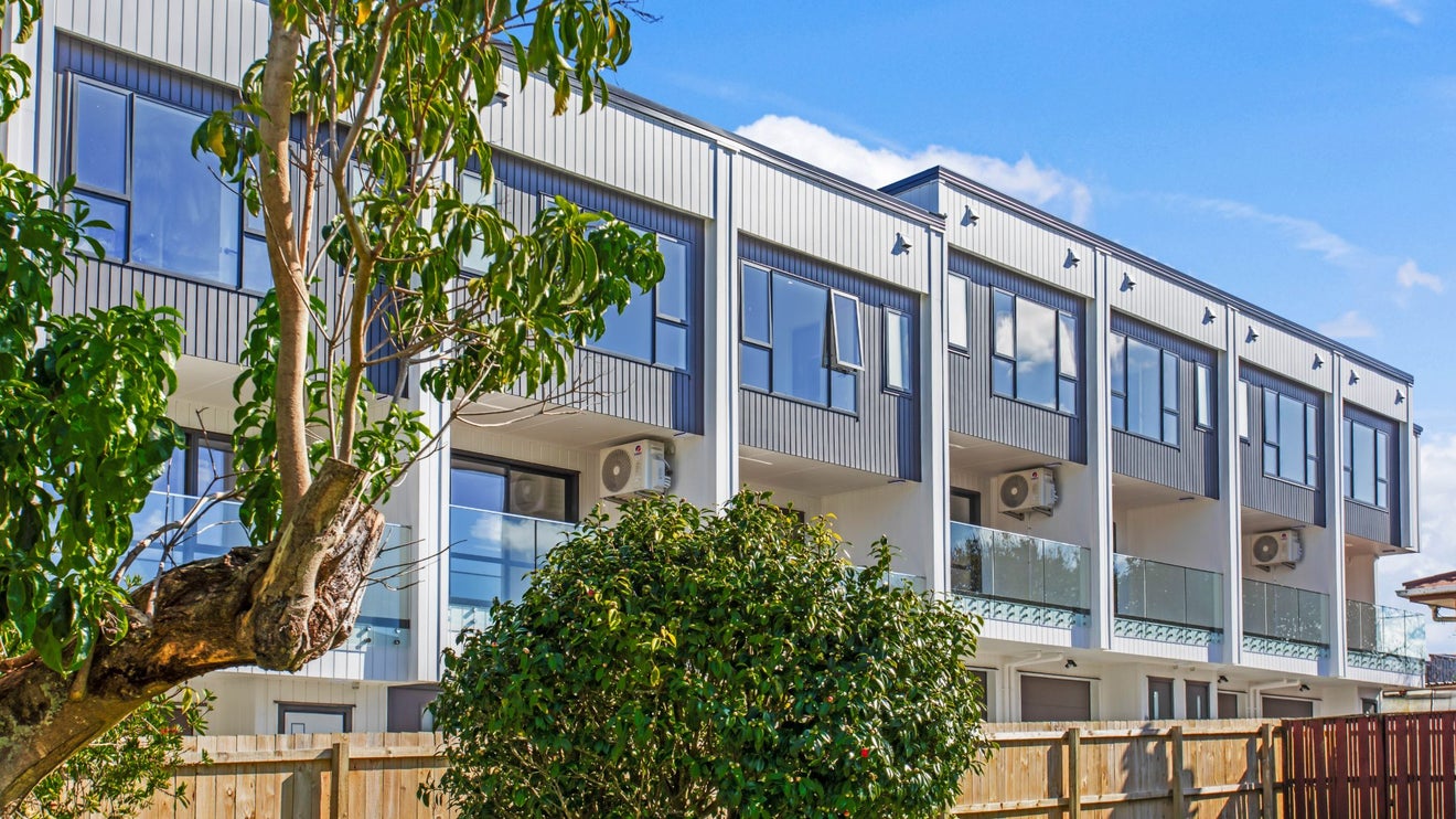 6/19 Matangi Road, Mount Wellington, Auckland - Carousel 1
