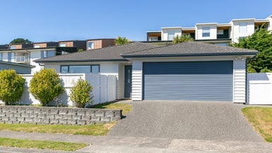 9 Ashwood Street, Woodridge, Wellington - Carousel 1