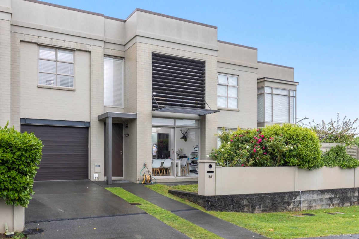 38 Garin Way, Stonefields, Auckland - Carousel 1
