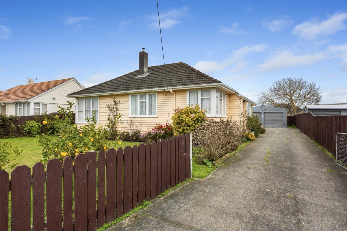 14 Wilson Crescent, Highbury, Palmerston North - Carousel 2