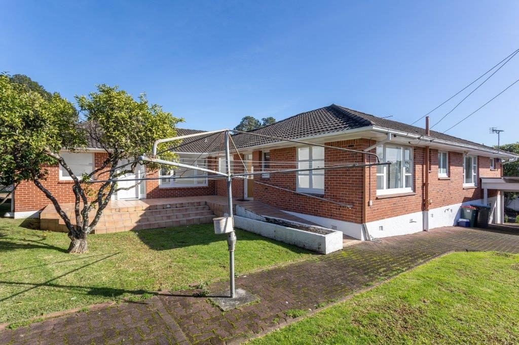2 Saratoga Avenue, Herne Bay, Auckland - Carousel 2