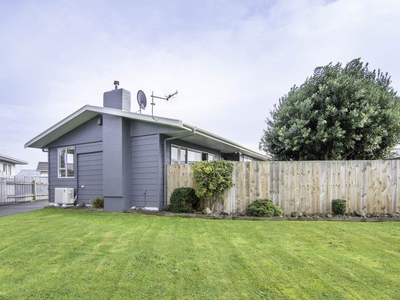 27 Gemini Avenue, Milson, Palmerston North - Carousel 1