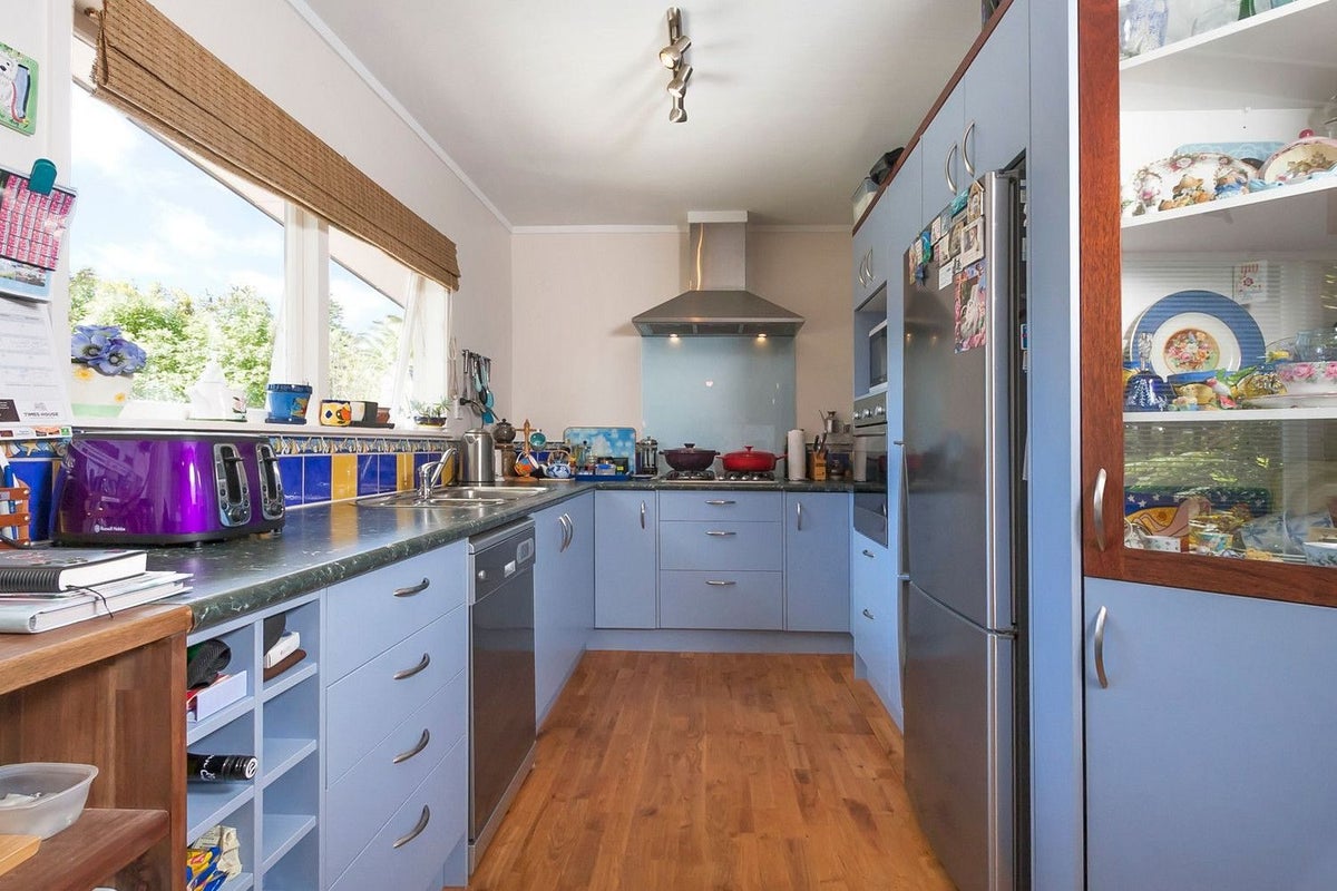47 Finnerty Avenue, Howick, Auckland - Carousel 2