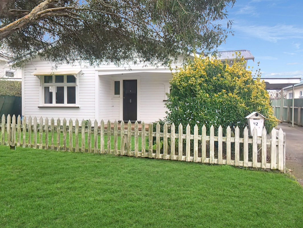 42 Koromiko Road, Gonville, Whanganui - Carousel 2